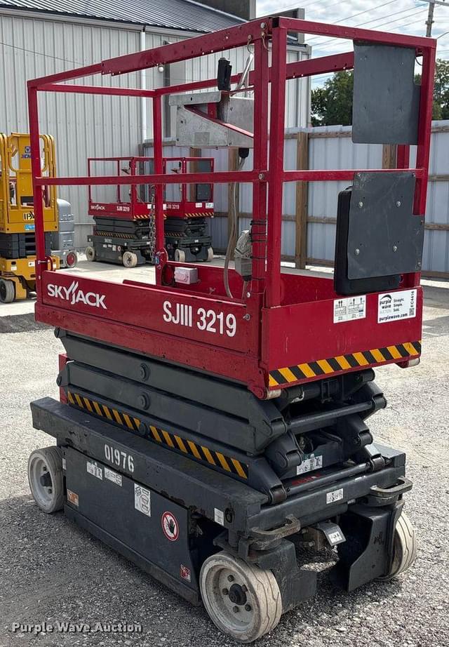 Image of Sky Jack SJIII3219 equipment image 2