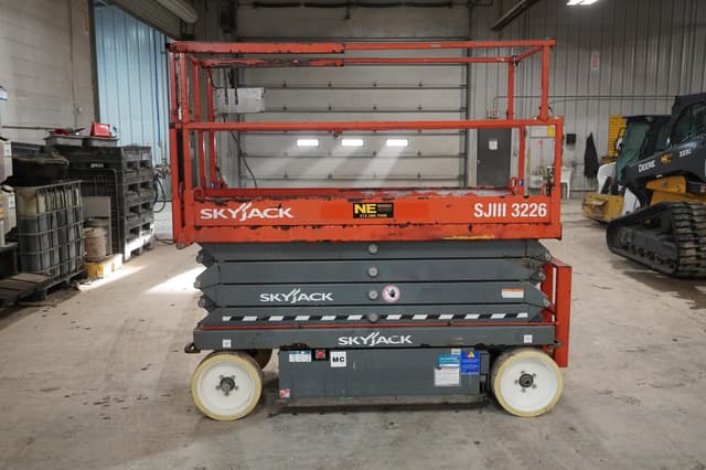 Image of Sky Jack SJIII3226 equipment image 4