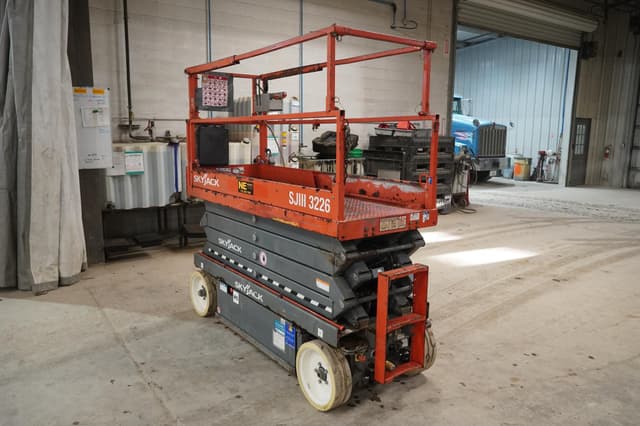 Image of Sky Jack SJIII3226 equipment image 3