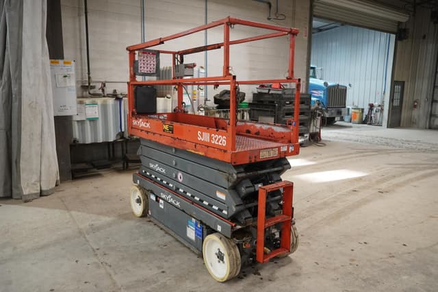 Image of Sky Jack SJIII3226 equipment image 3