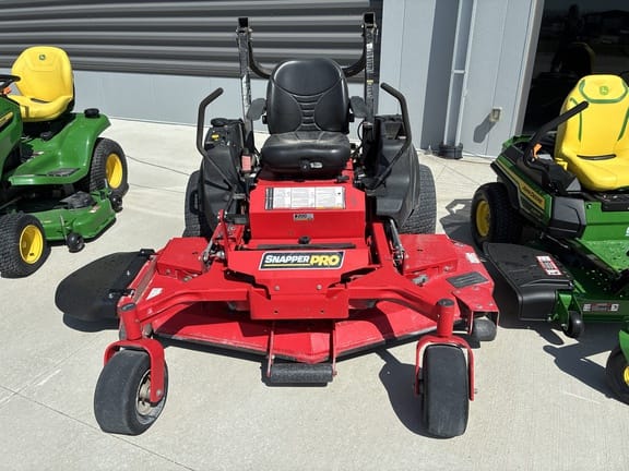 2016 Snapper S200XT Equipment Image0