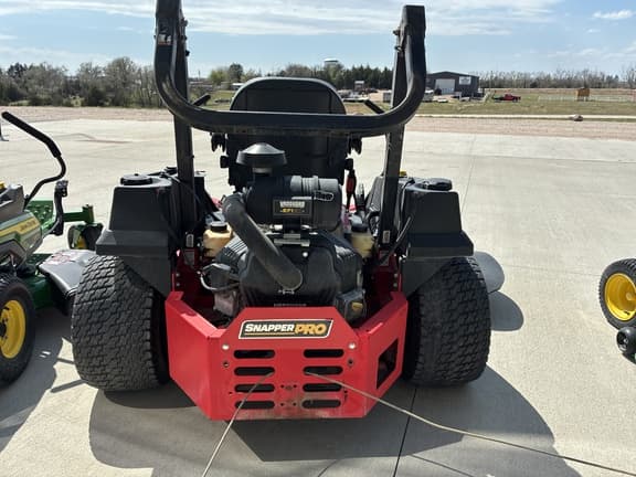 Image of Snapper S200XT equipment image 2