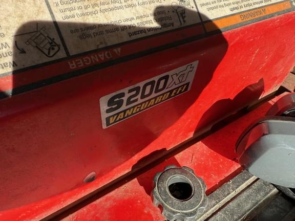 Image of Snapper S200XT equipment image 3