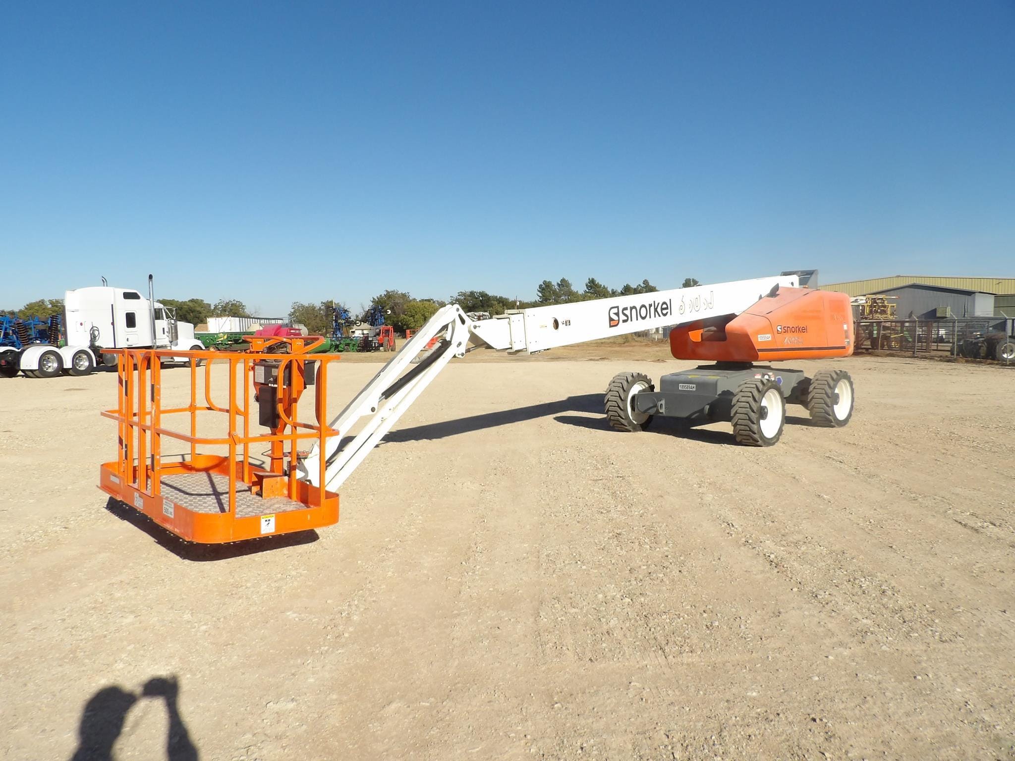 2016 Snorkel 660SJ Equipment Image0