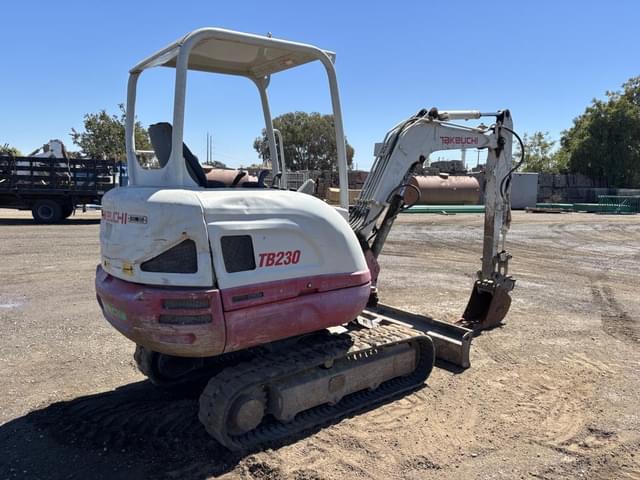 Image of Takeuchi TB230 equipment image 2