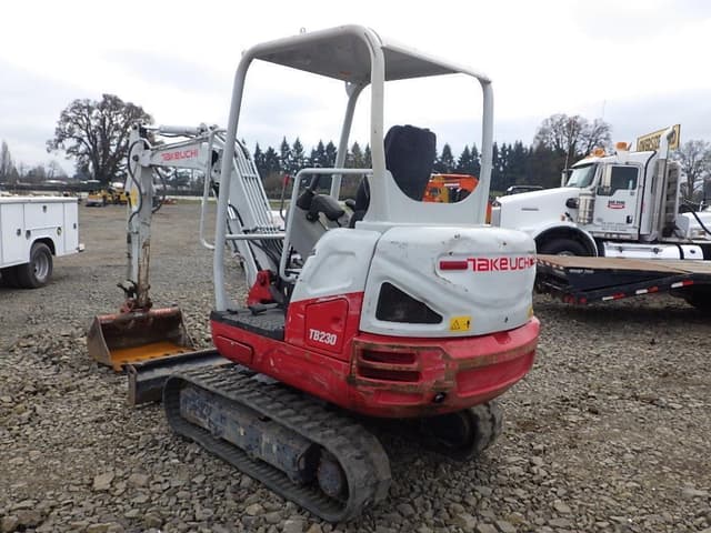 Image of Takeuchi TB230 equipment image 4