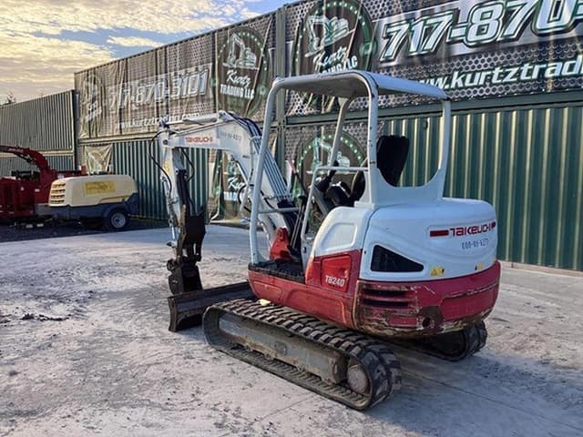 Image of Takeuchi TB240 equipment image 1