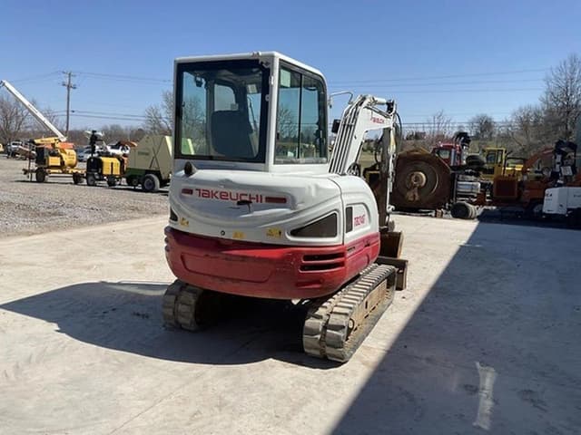 Image of Takeuchi TB240 equipment image 3