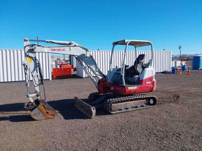 Main image Takeuchi TB240