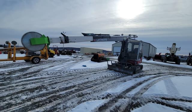 Image of Takeuchi TB260 equipment image 1