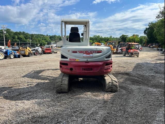 Image of Takeuchi TB260 equipment image 4