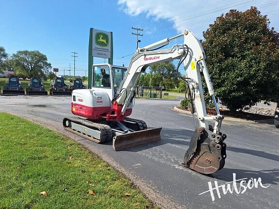 Image of Takeuchi TB260 Primary image