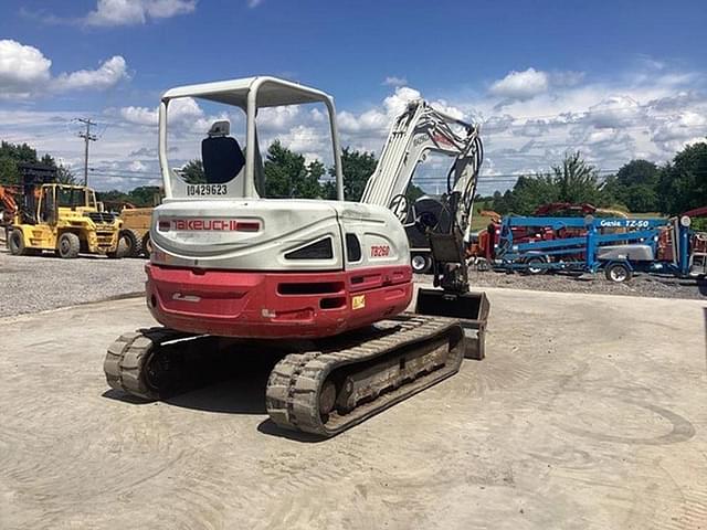 Image of Takeuchi TB260 equipment image 4
