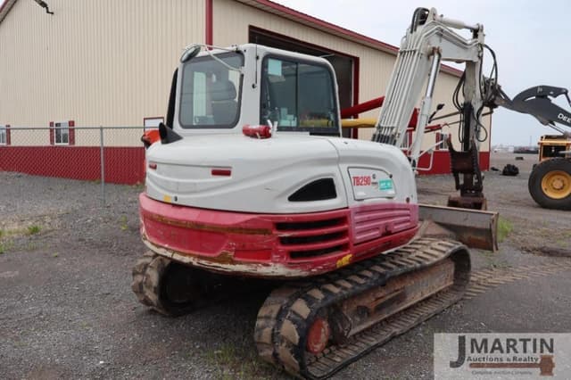 Image of Takeuchi TB290 equipment image 2