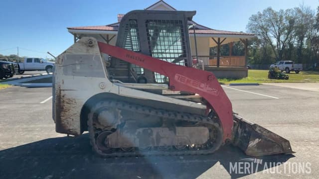 Image of Takeuchi TL10 equipment image 3