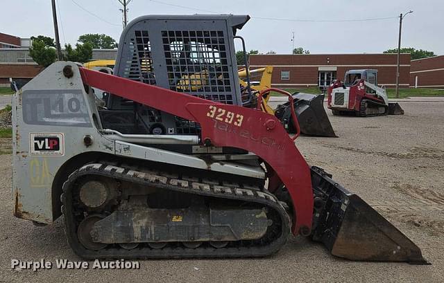 Image of Takeuchi TL10 equipment image 3