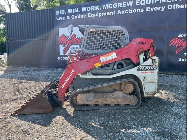 Image of Takeuchi TL10V2 equipment image 2