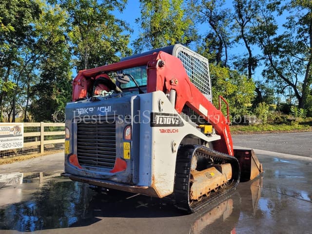 Image of Takeuchi TL10V2 equipment image 4