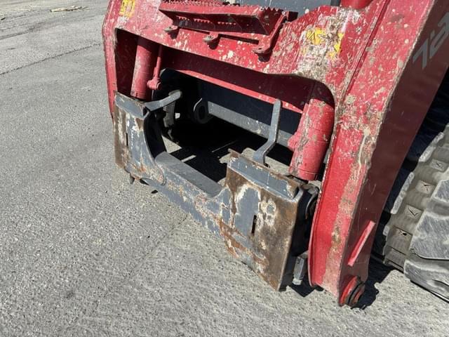 Image of Takeuchi TL12V2 equipment image 4