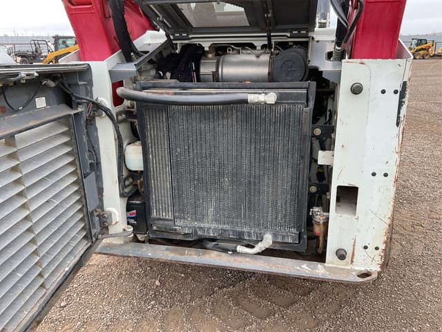 Image of Takeuchi TL12V2 equipment image 4
