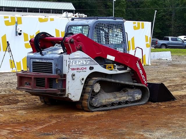 Image of Takeuchi TL12V2 equipment image 4