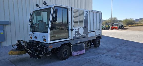 2016 Tennant Sentinel Equipment Image0