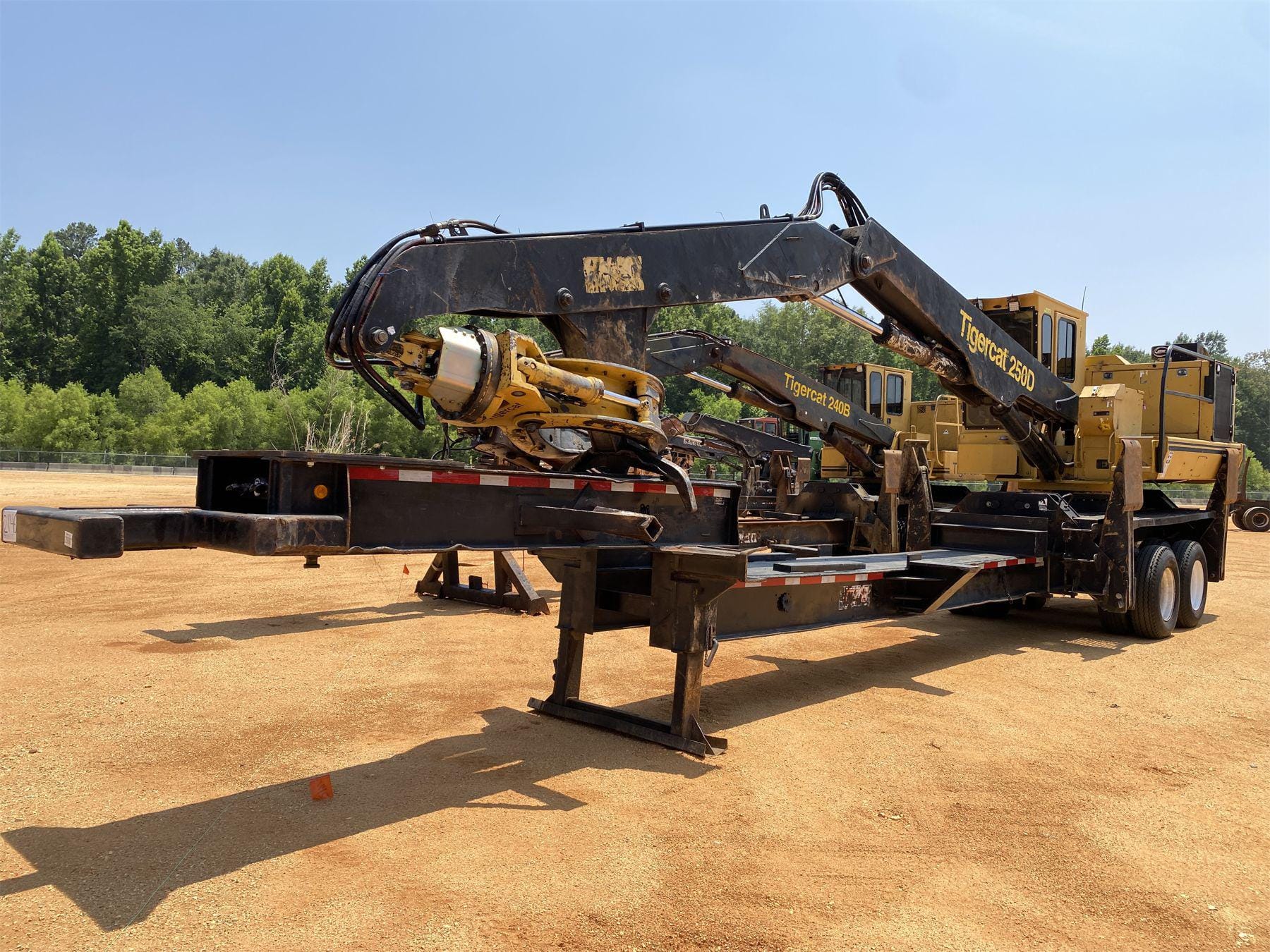 Main image Tigercat 250D