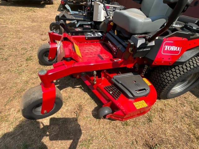 Image of Toro Titan HD 2000 Series equipment image 3