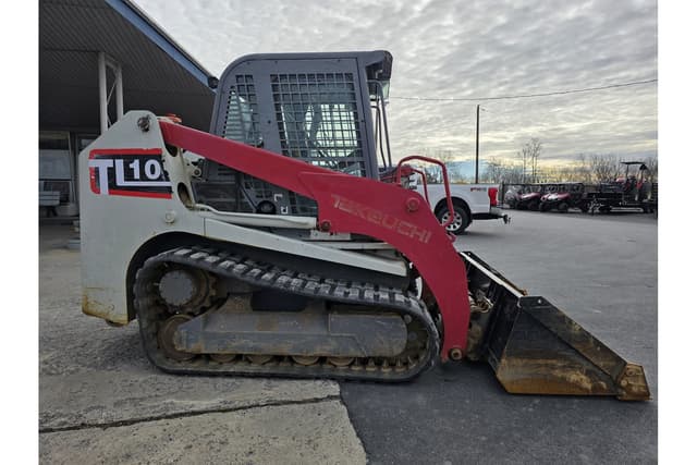 Image of Takeuchi TL10 equipment image 3