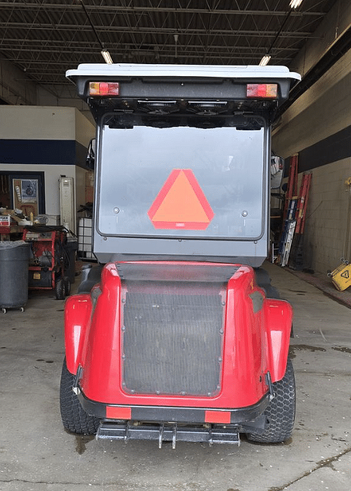 Image of Toro Groundsmaster 360 equipment image 2
