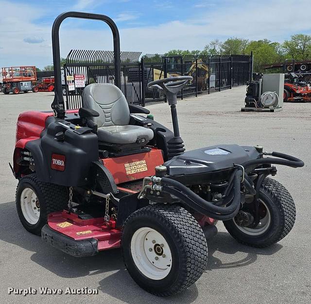 Image of Toro Groundsmaster 360 equipment image 2