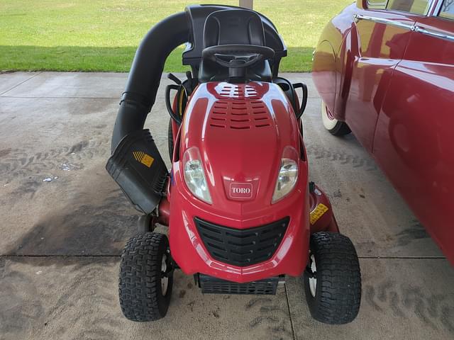 Image of Toro LX427 equipment image 1
