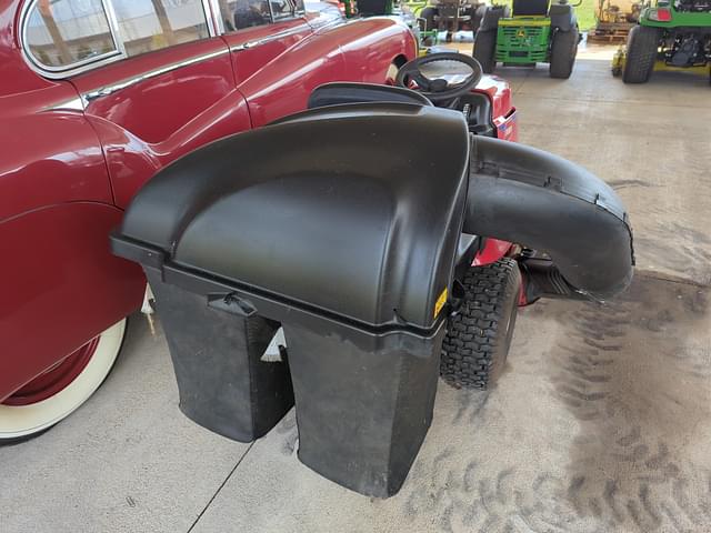 Image of Toro LX427 equipment image 3