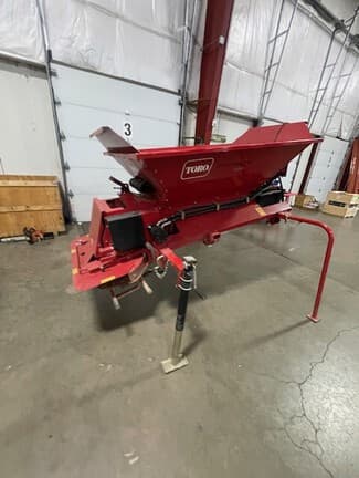 Image of Toro ProPass 200 equipment image 1