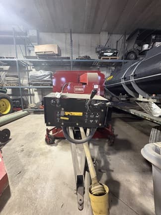 Image of Toro Versa-vac equipment image 2