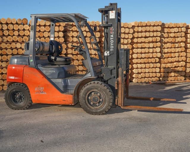 Image of Toyota 8FG35U equipment image 4