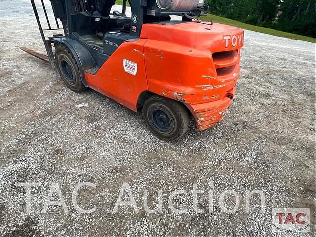 Image of Toyota 8FG45U equipment image 2