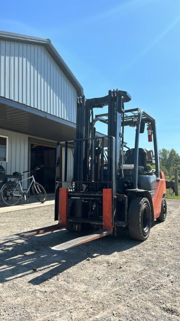 Main image Toyota 8FGU25