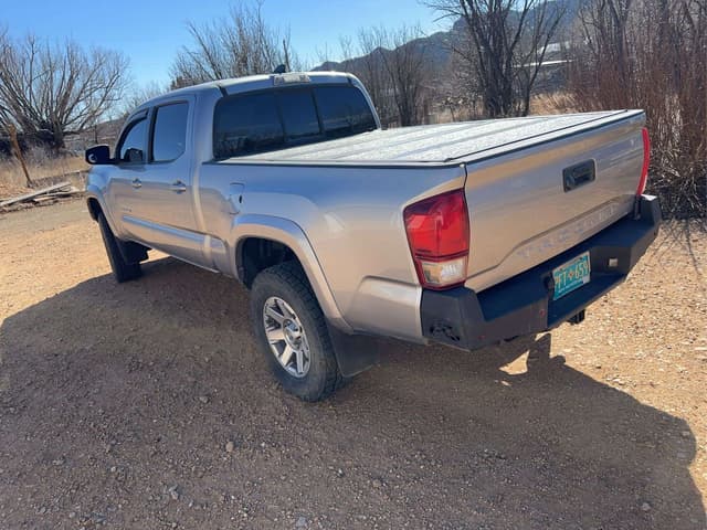 Image of Toyota Tacoma equipment image 3