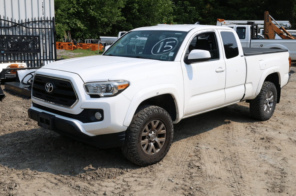 Image of Toyota Tacoma Primary image