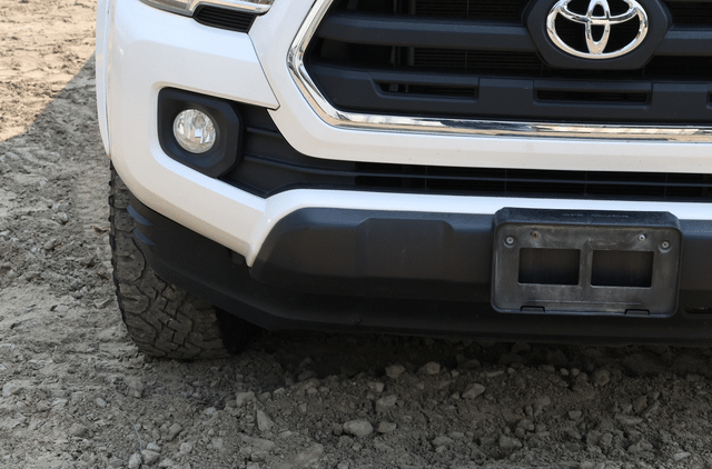 Image of Toyota Tacoma equipment image 3