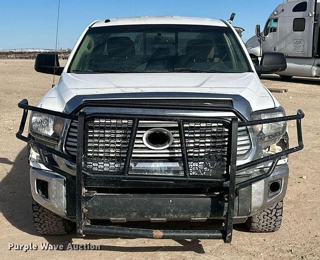 Image of Toyota Tundra equipment image 1