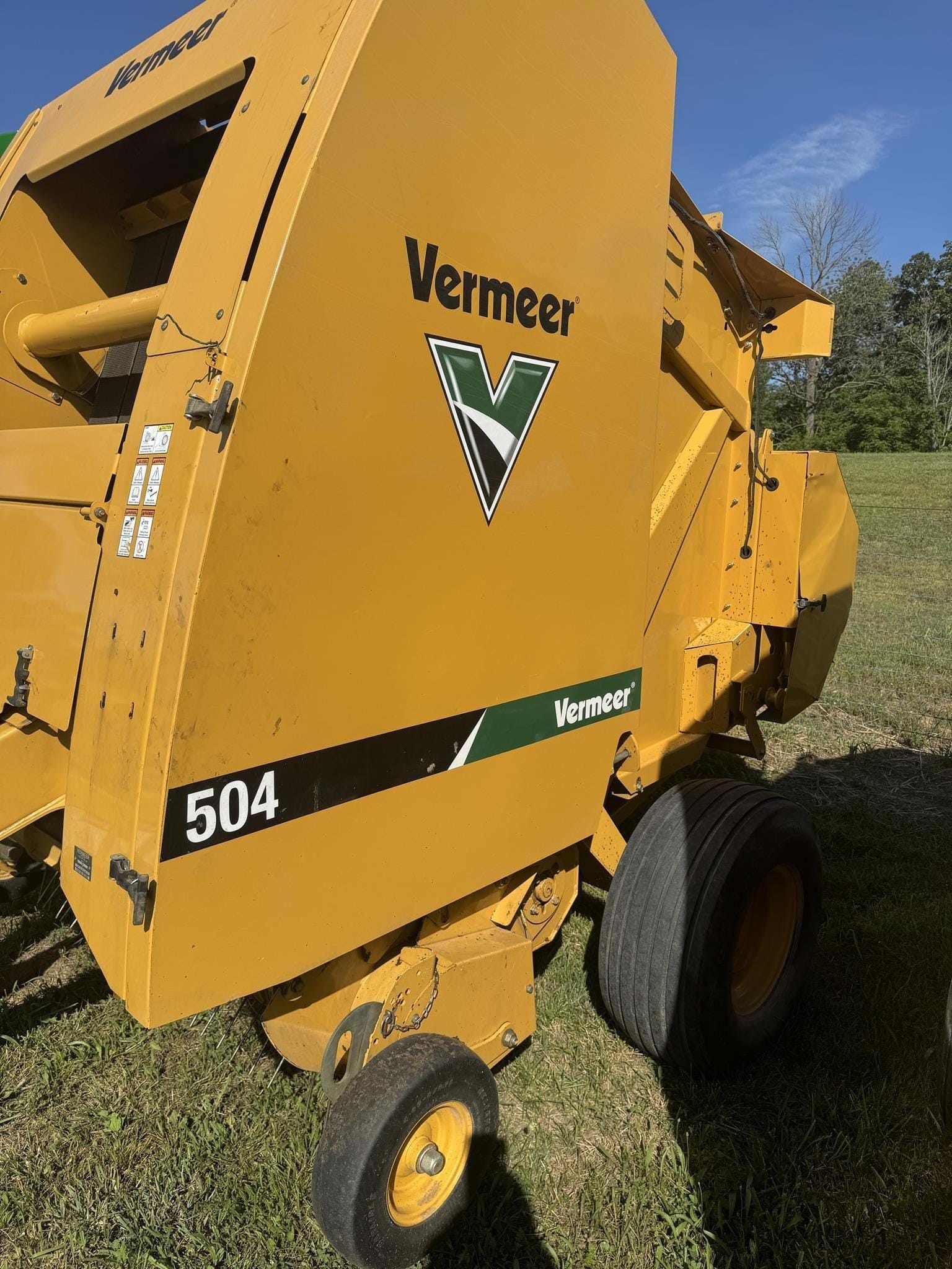 2016 Vermeer 504 Equipment Image0