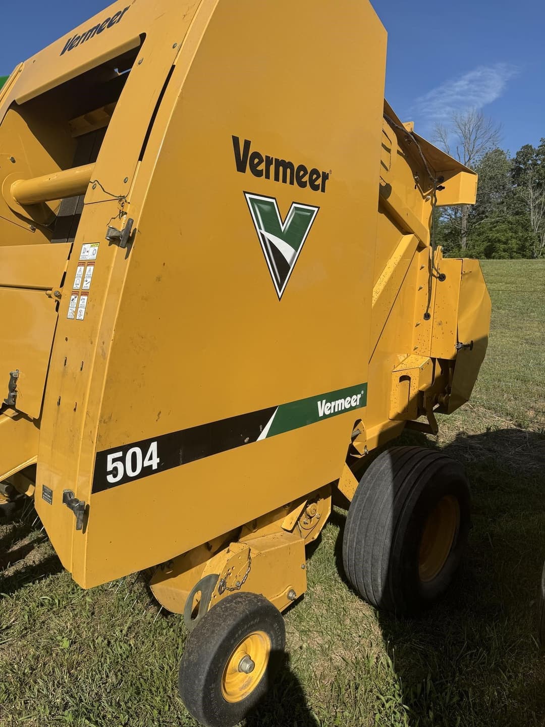 Image of Vermeer 504 Primary image