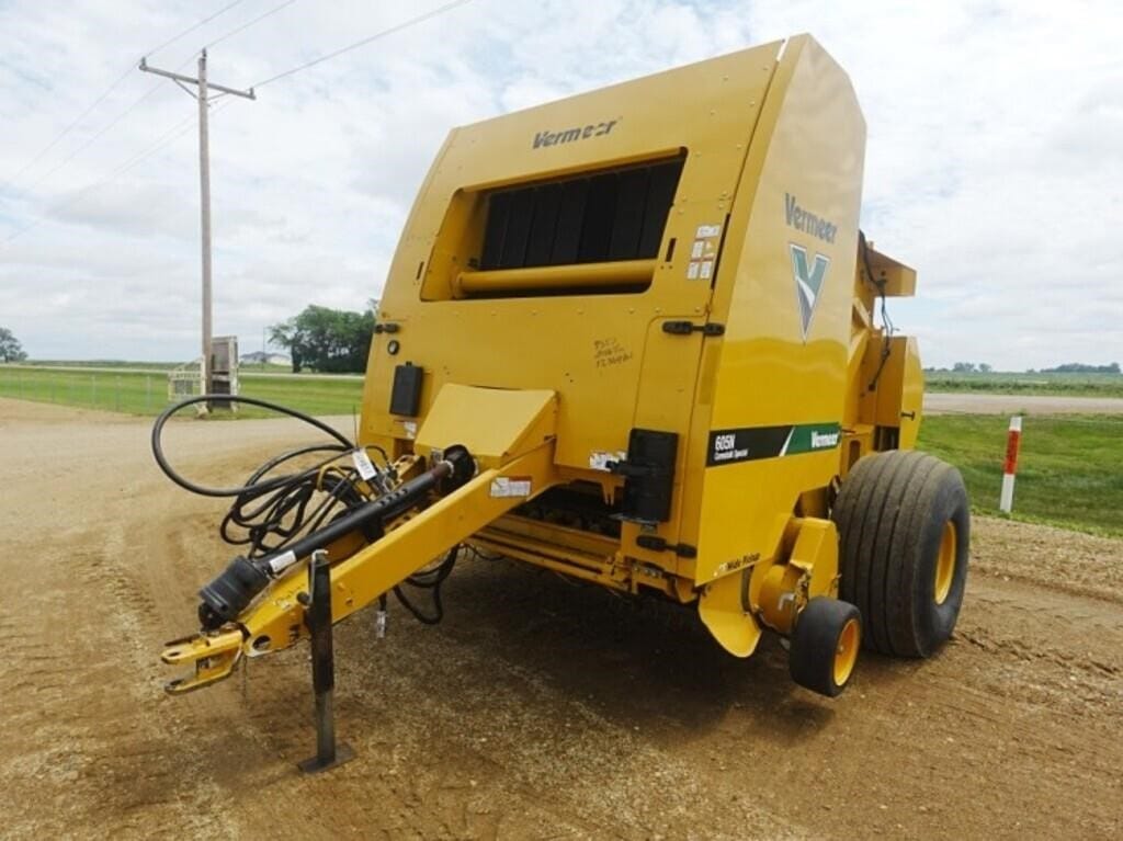 2016 Vermeer 605N Equipment Image0