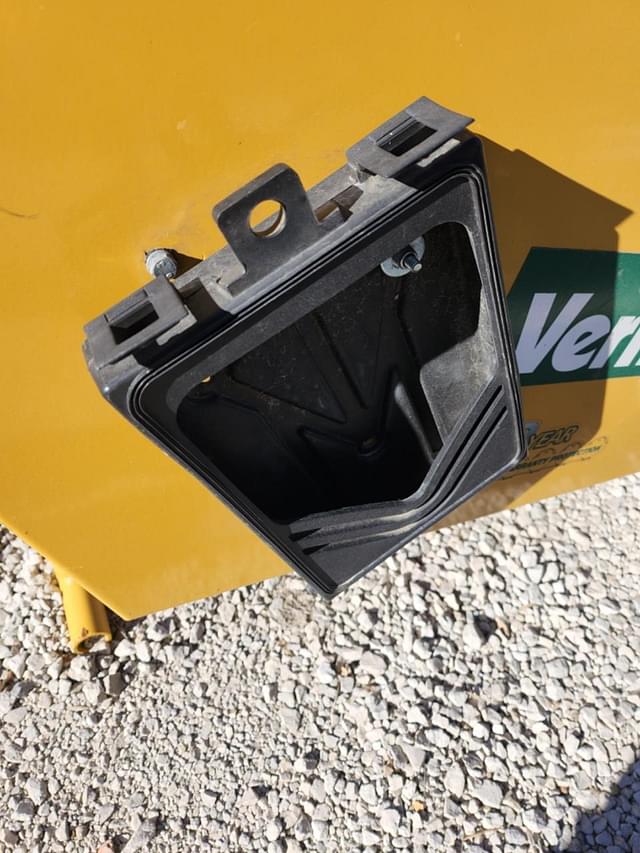 Image of Vermeer M7040 equipment image 4