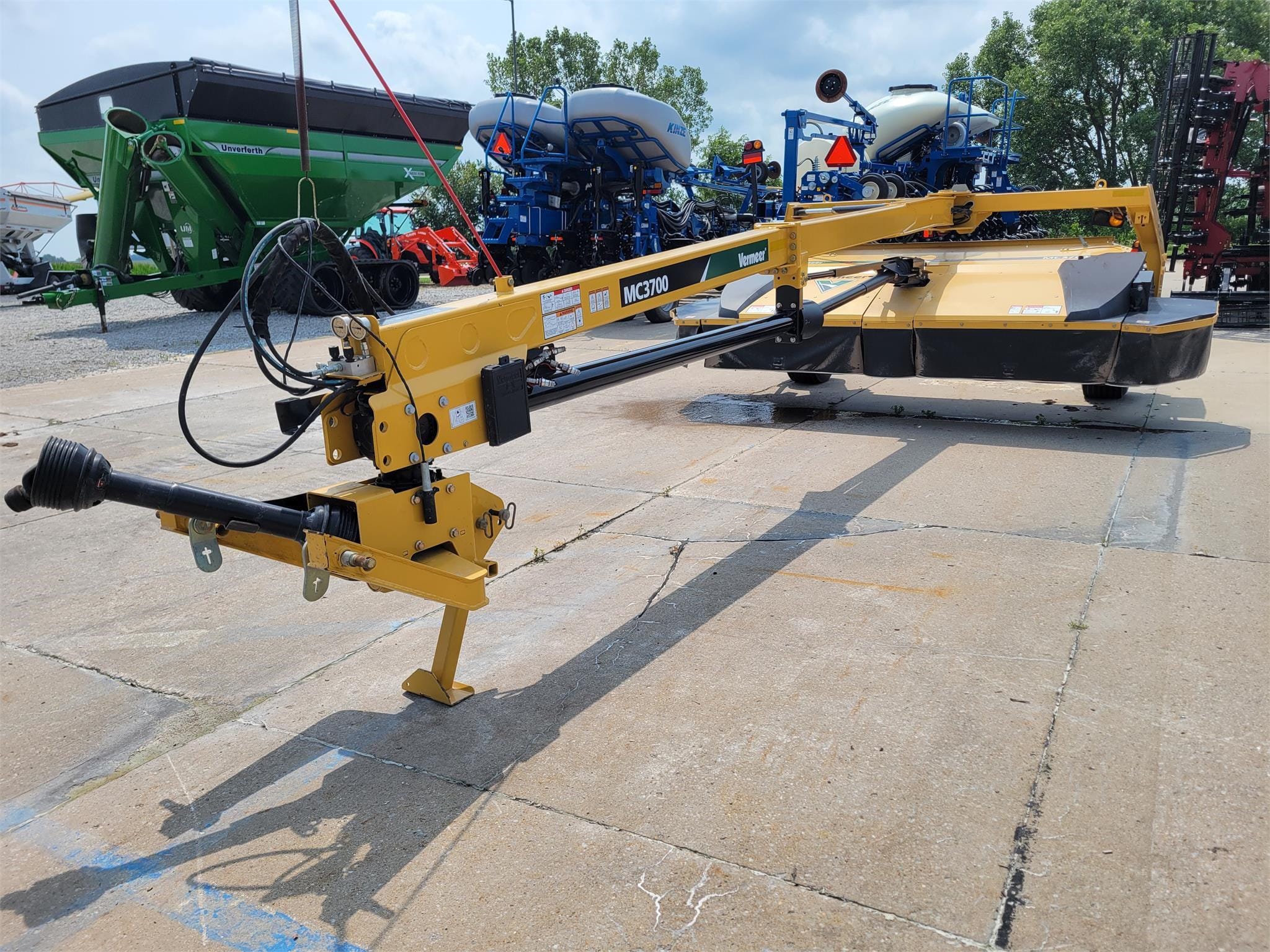 2016 Vermeer MC3700 Equipment Image0