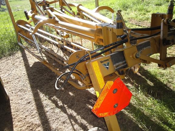 Image of Vermeer R2300 equipment image 2