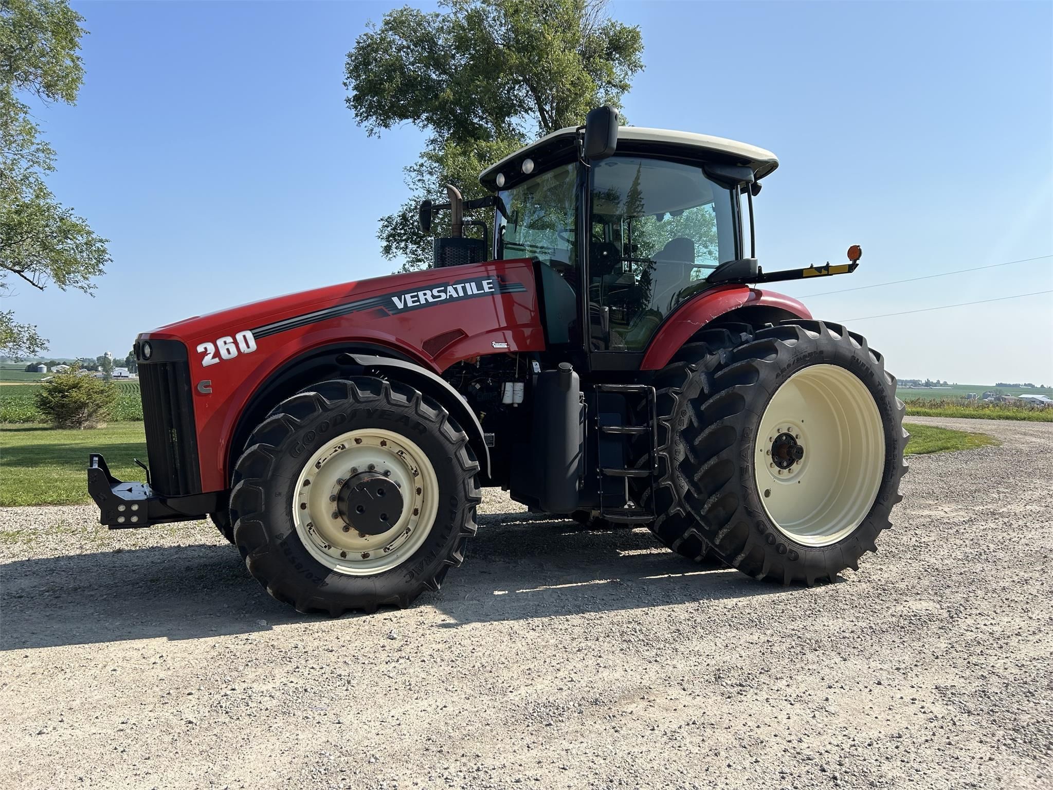 2016 Versatile 260 Equipment Image0