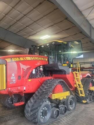 Main image Versatile 550DT